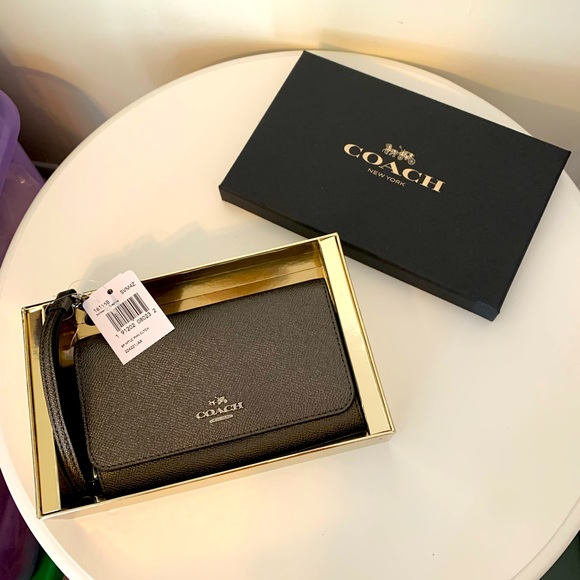 Coach Handbags - Coach phone clutch